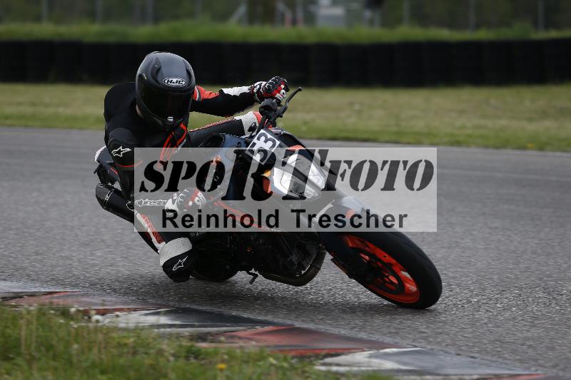 Archiv-2025/10 23.04.2025 Cornu Master School ADR/rot-rouge/53